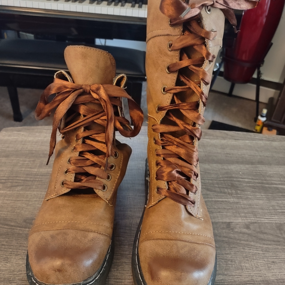 Floral Lined Boots, Size 7